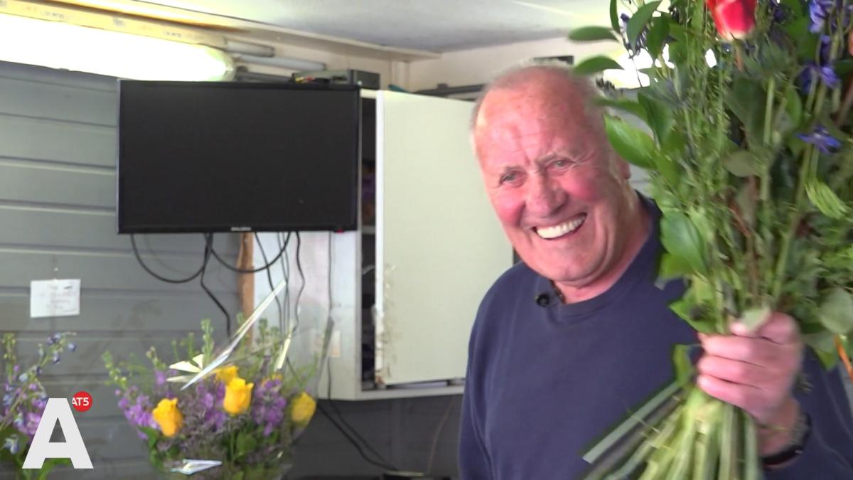 Oudste bloemist van Amsterdam (87) stopt ermee: "Nou is het wel genoeg