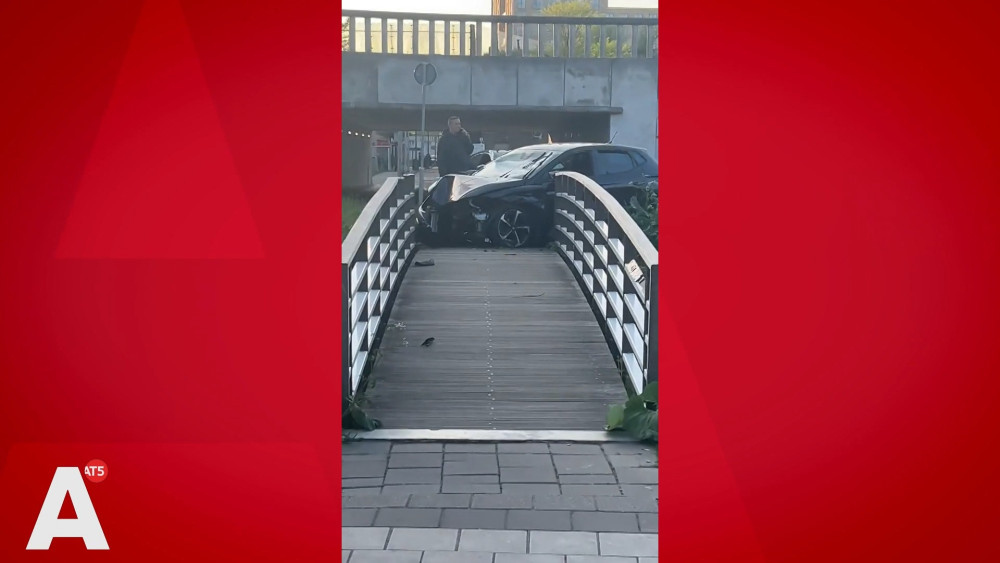 Achtervolging eindigt bij metrostation Noord: politie vindt duizenden euro's cash in auto