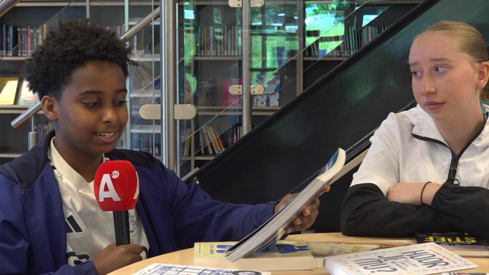 De campagne Liefde voor Lezen moet lezen onder jongeren stimuleren: "Zoek een boek dat bij je past"