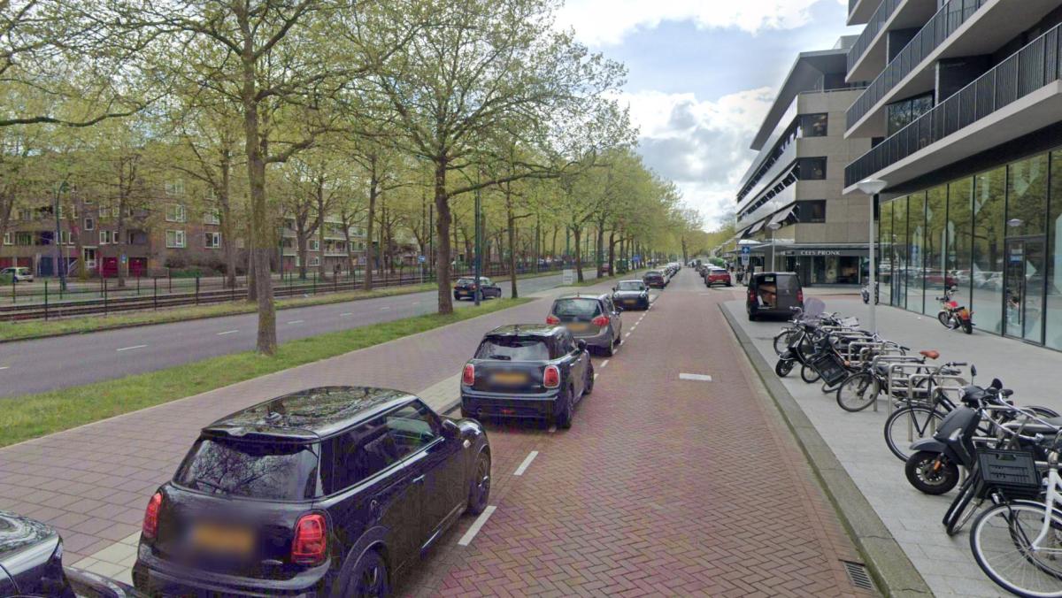 Blauwe Zones In Halfweg: Alleen Parkeren In Aangegeven Vakken Of Langs Blauwe Lijnen