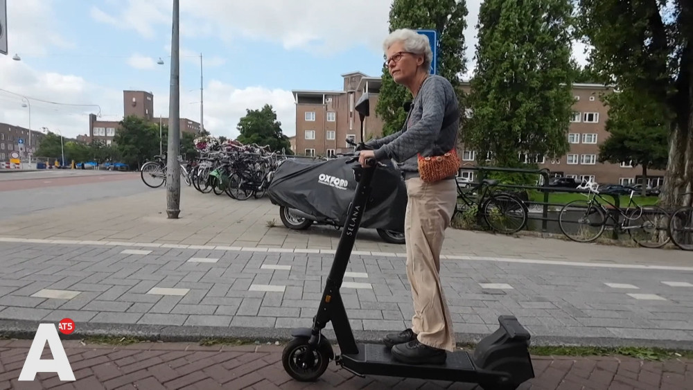 Florrie van de Fietsersbond test eerste legale e-step: "Balans is best een dingetje"