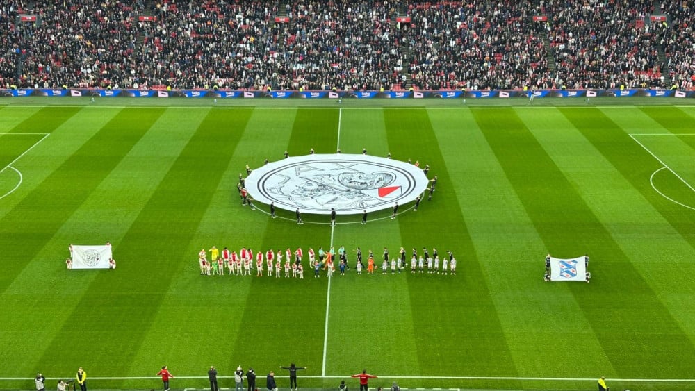 Fout Pasveer blijkt een dure voor Ajax: 1-1 tegen Heerenveen