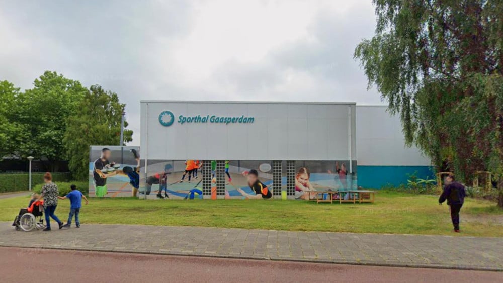 Sporthal in Zuidoost moet reclamebelasting betalen voor foto's met sporters