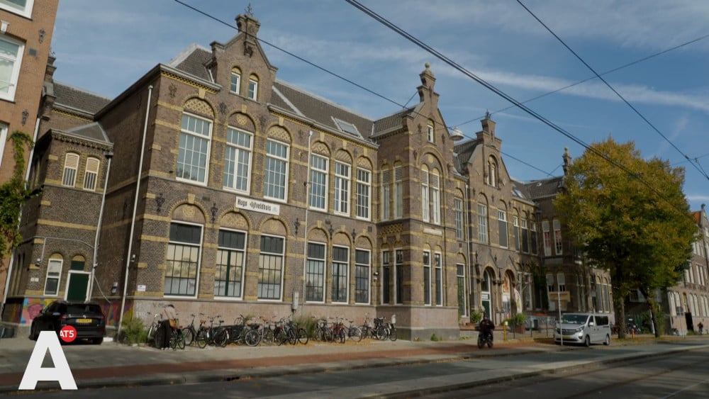 Koning Willem-Alexander opent Suriname Museum op 25 november