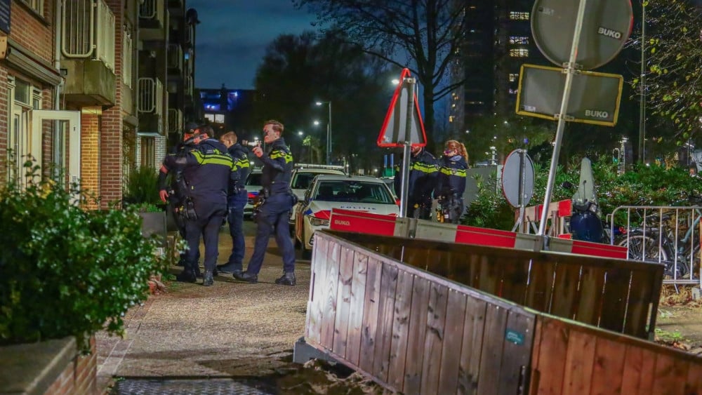 Woning overvallen in De Aker, politie zoekt twee verdachten