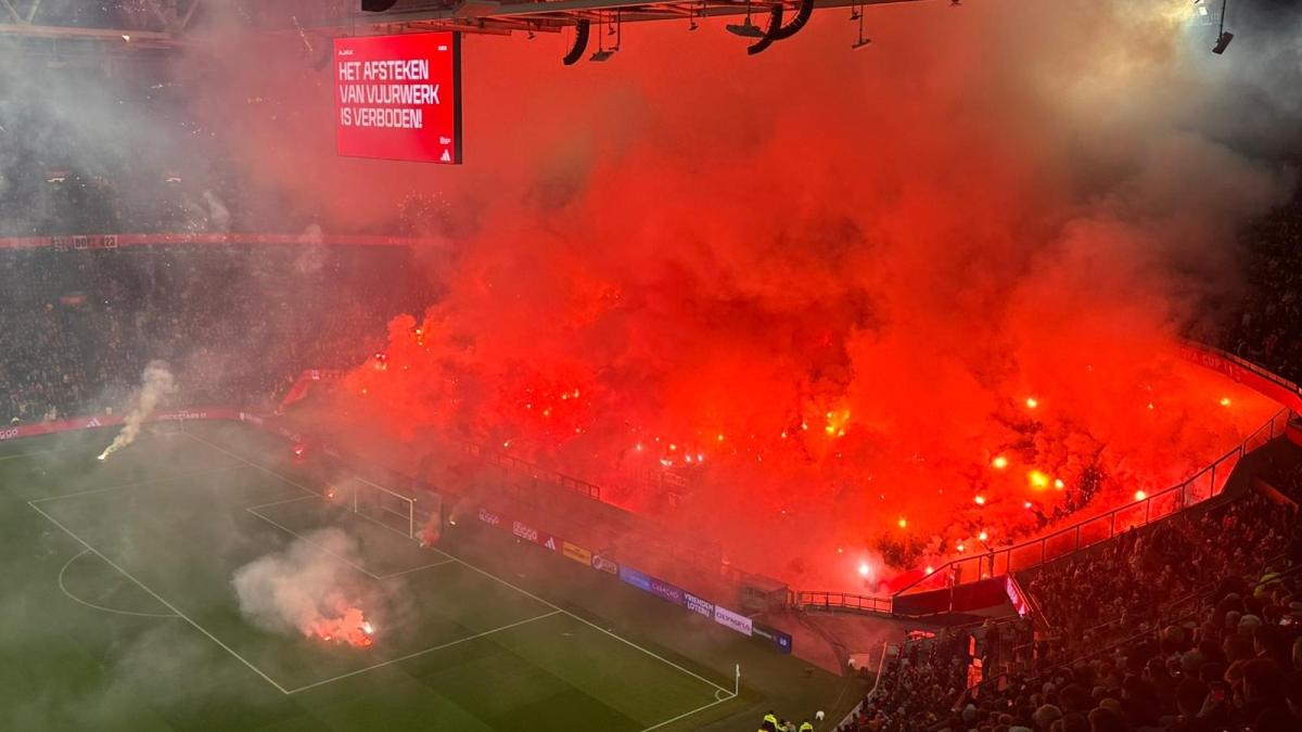 Twee verdachten aangehouden voor vuurwerkincident bij Ajax-FC Groningen