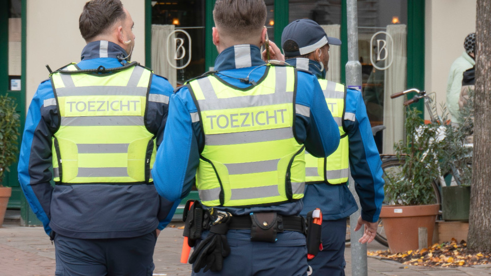 Halsema zegt dat proef met wapenstok voor boa's toch niet was gebaseerd op foutieve cijfers