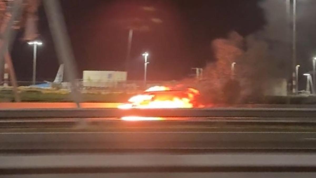 Schipholtunnel dicht door brandend busje