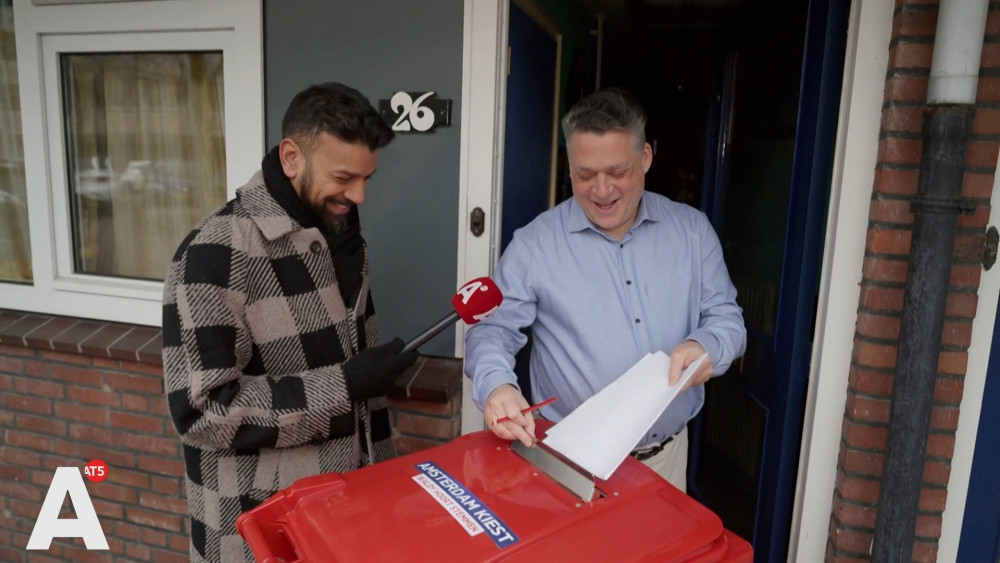 D66 member from Buitenveldert is happy: They are against the erotic center again, that works out well