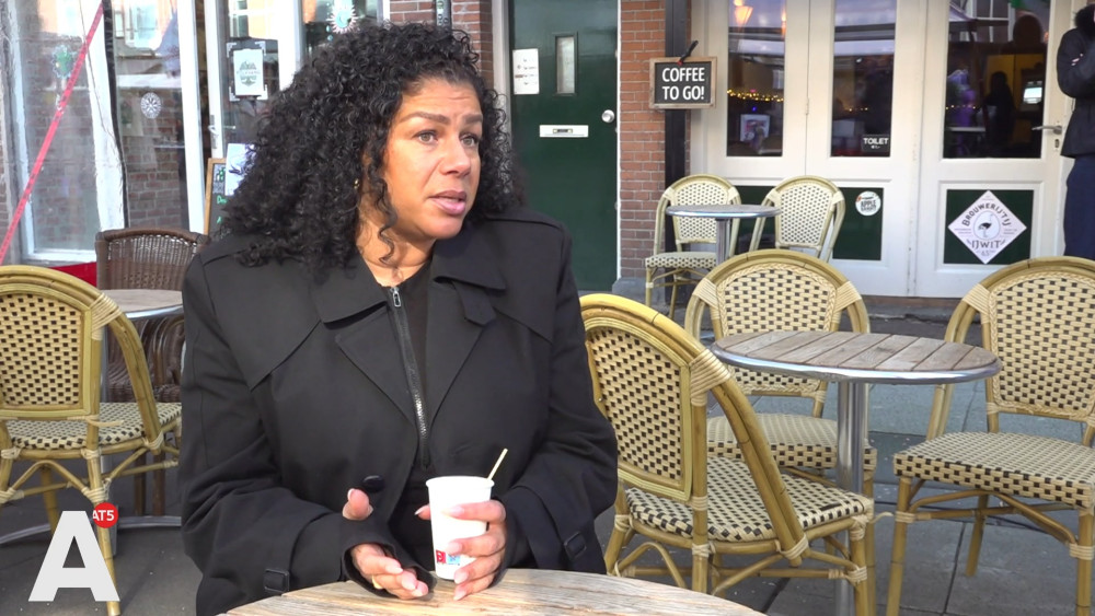 A coffee with Mirurgia Breinburg (Party for the Rule of Law): "You're missing that bit of humanity"