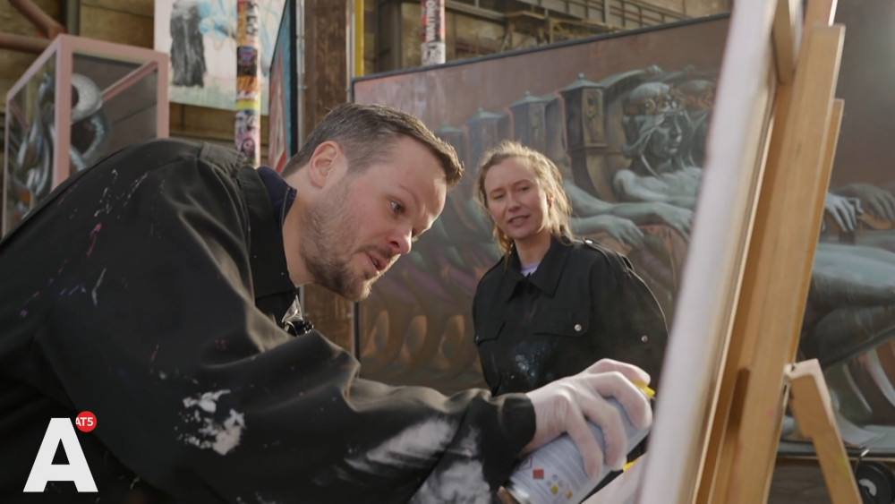 Between Art and Choice: party leaders create political street art