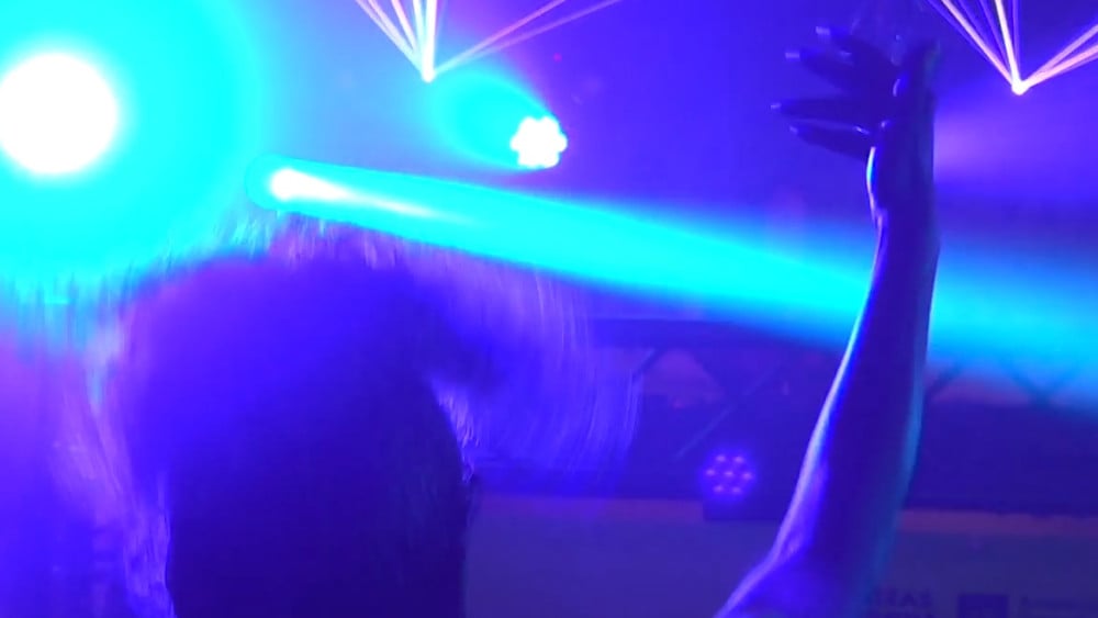 Voor zo'n 25 euro per maand onbeperkt uitgaan: "Hopen de hele stad weer de club in te trekken"