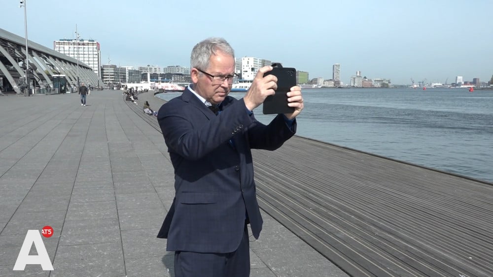 Simon Sprietsma (60) is al 35 jaar dé ontwerper van de binnenstad