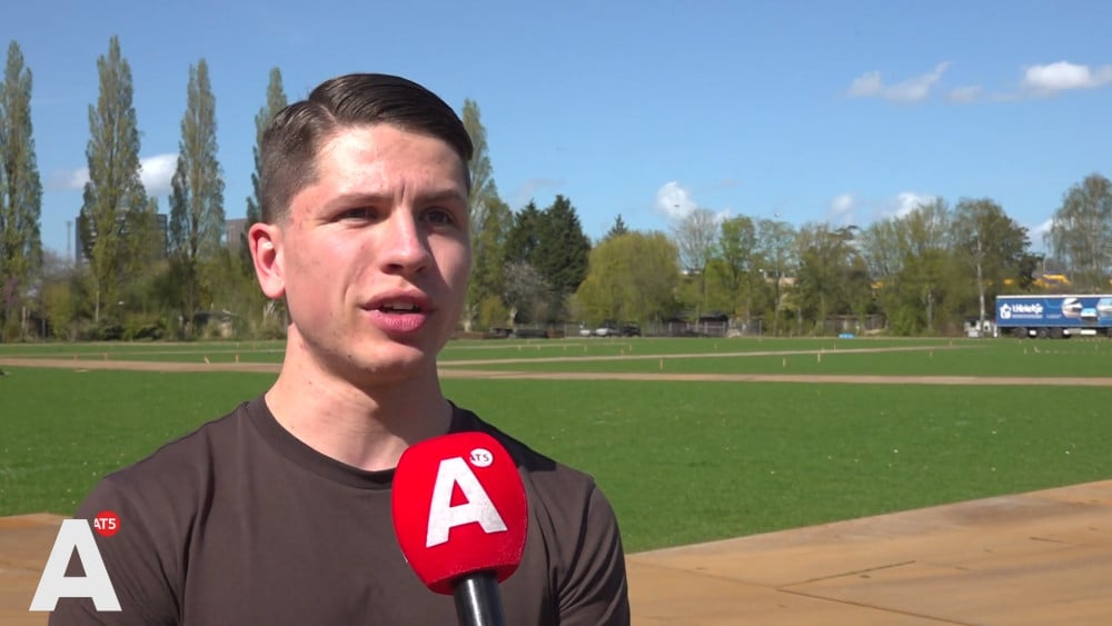 WhatsApp ticket resale groups without price limits: "You sometimes pay double"