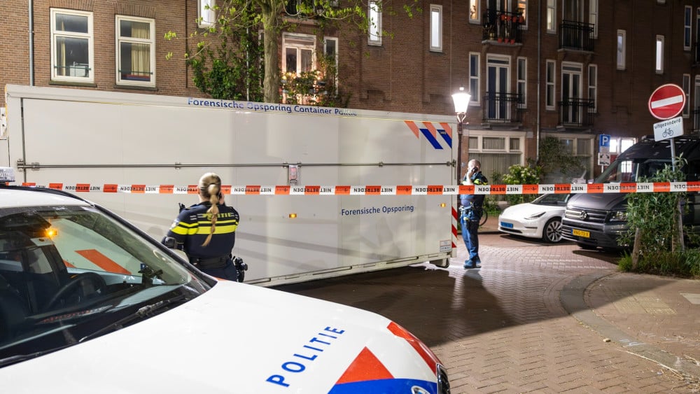 Politie vermoedt misdrijf overleden vrouw Indische Buurt, partner aangehouden
