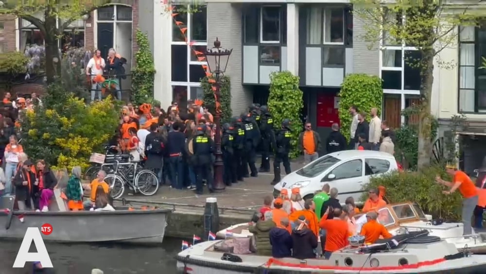Pand gekraakt midden op drukke Prinsengracht, krakers verlaten pand vrijwillig