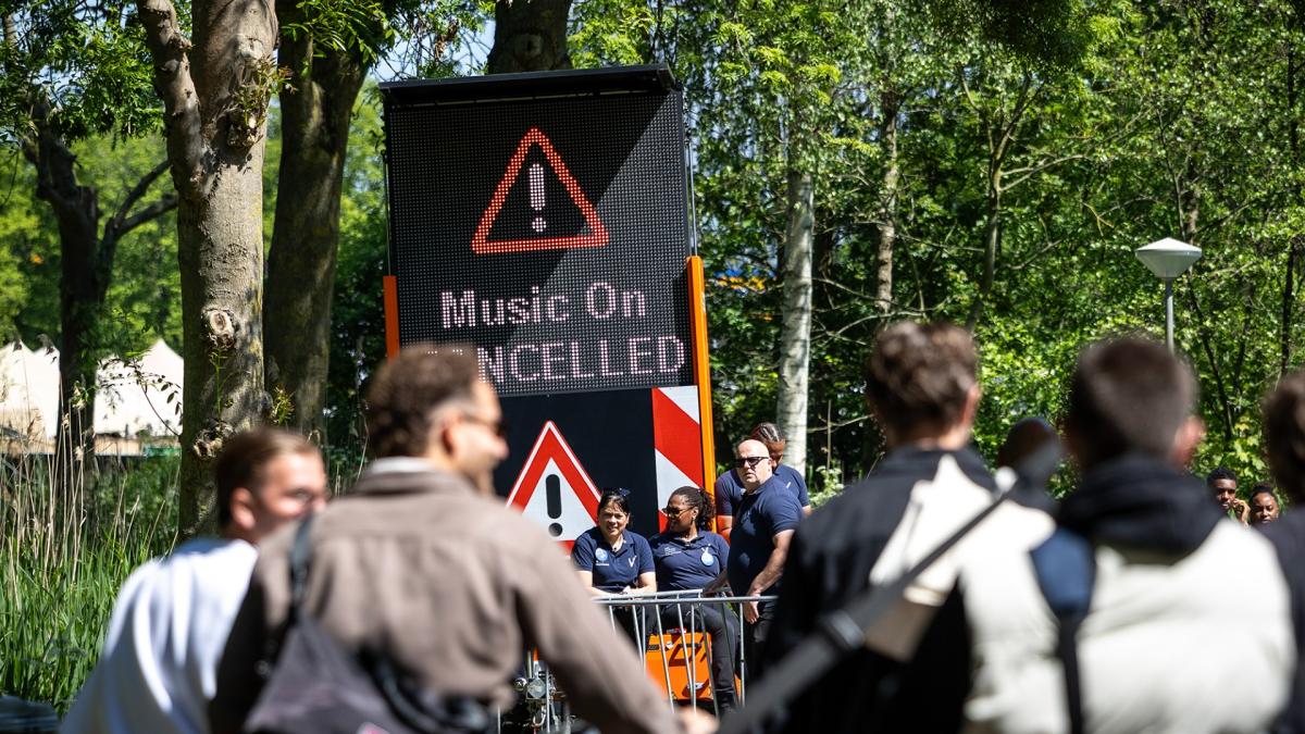 Festival in sportpark Middenmeer uur voor start afgelast, vergunning op laatste moment ingetrokken