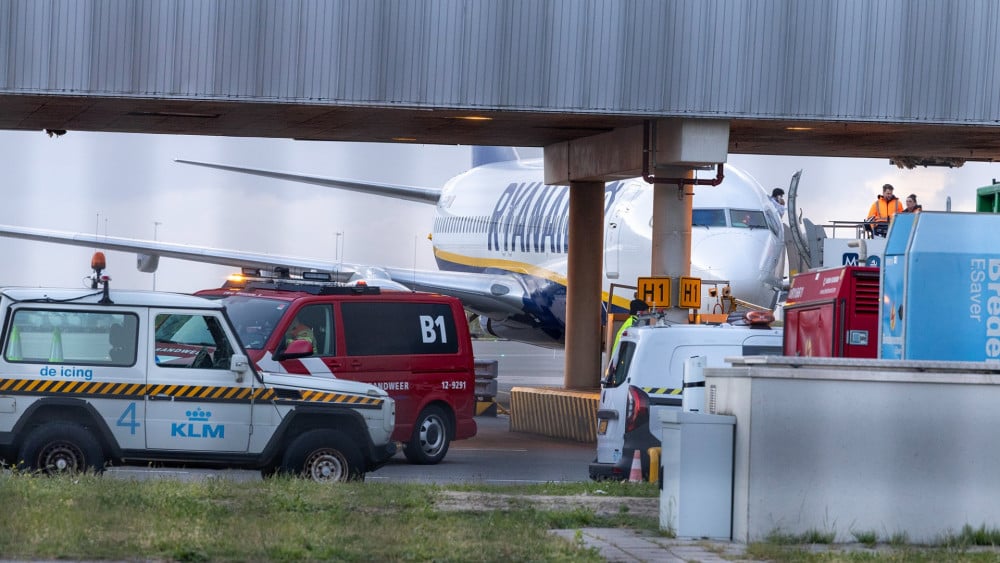 Vliegtuig Ryanair maakt medische noodlanding op Schiphol