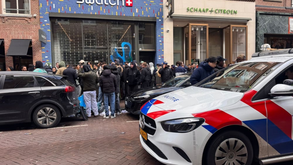 Verkoop exclusief horloge afgeblazen: winkel houdt deuren dicht vanwege veiligheid