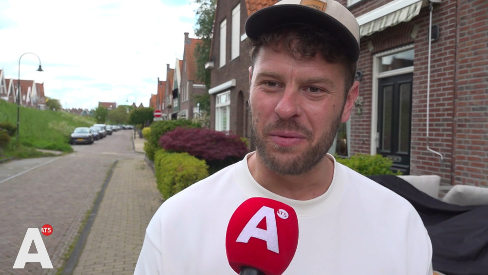 Volendam kijkt uit naar komst van Ajax: "Onze grote broer komt hier niet vaak"