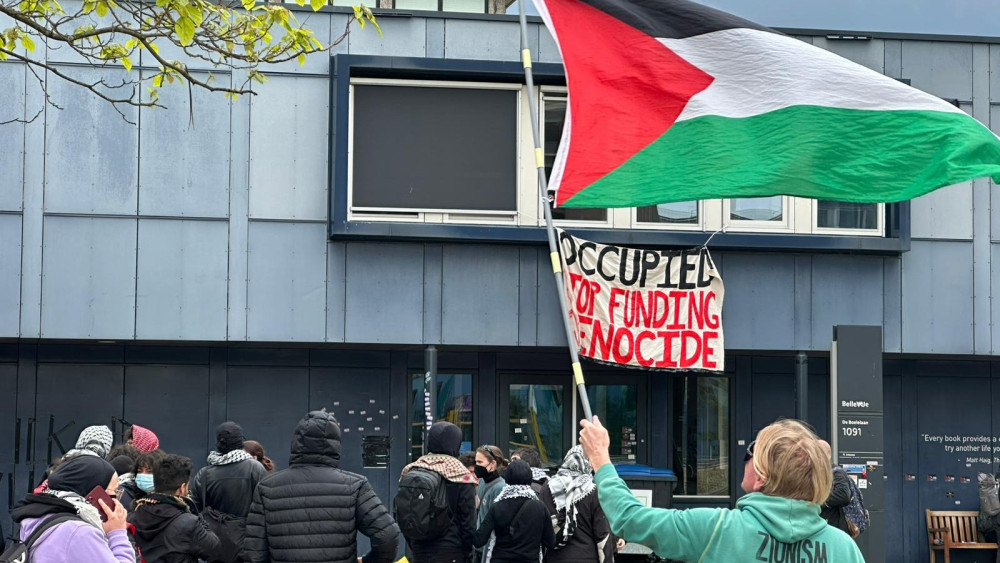 Pro-Palestinademonstranten bezetten gebouwen op campus Vrije Universiteit