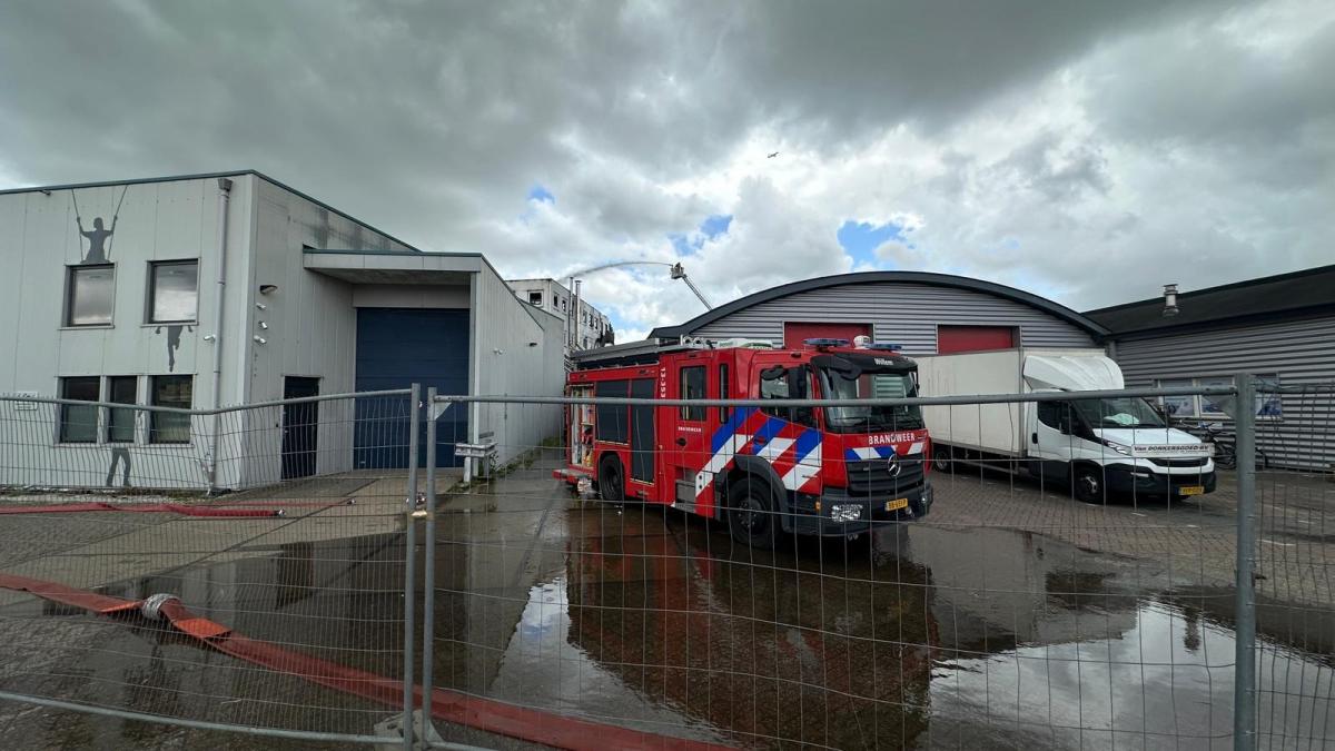 Liveblog: brandweer hoopt schade te beperken, intensiteit van brand neemt af