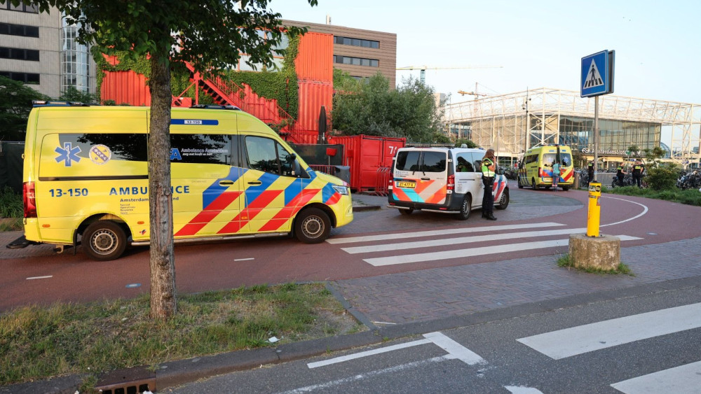 Drie gewonden bij steekpartij rond station Sloterdijk, drie tieners aangehouden