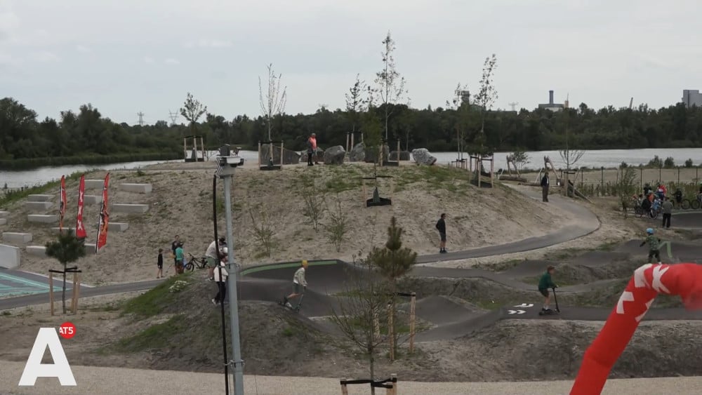 In niemandsland op Strandeiland is het Tagorepark geopend: "Heb een half uur moeten steppen"