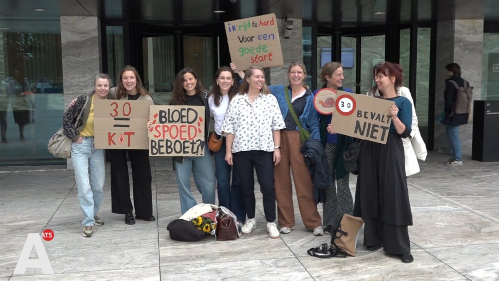 Verloskundige stapt naar de rechter na boete tijdens spoedrit: "Wij redden soms kostbare minuten"