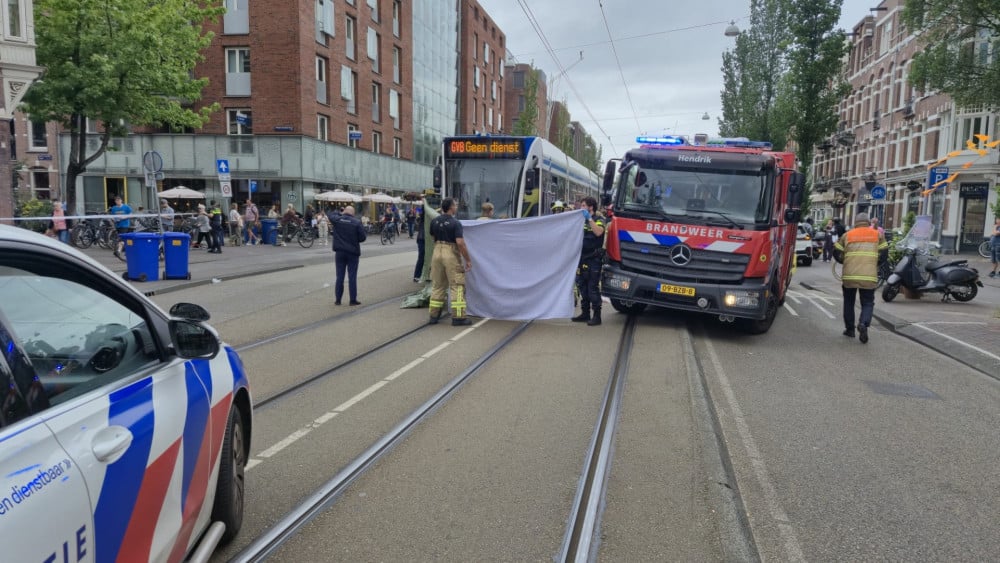 Fietser (78) overleden na aanrijding met tram op de Eerste Constantijn Huijgensstraat