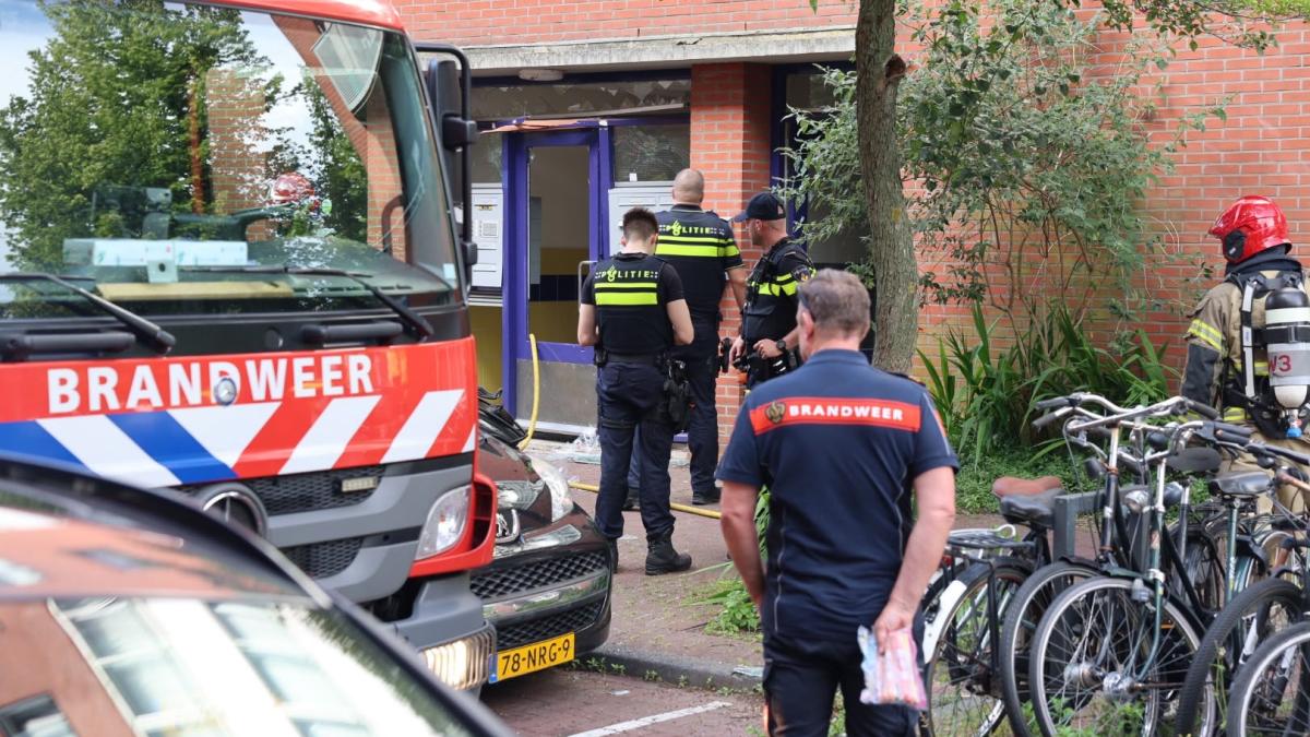 24 woningen ontruimd na explosie in Oost, onbekend of bewoners vanavond naar huis kunnen