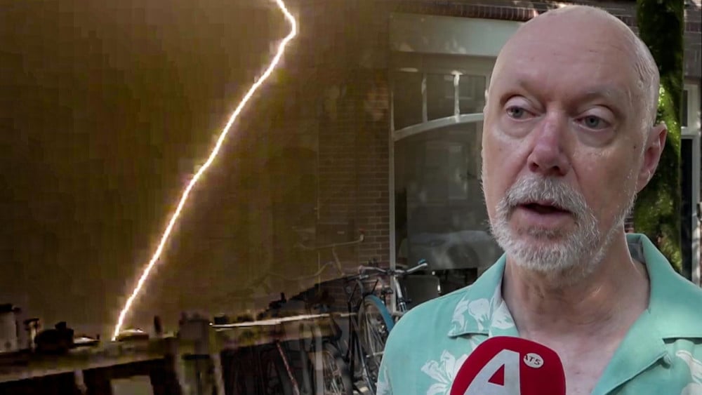 Buurman Roel ziet woning tegenover hem in brand na blikseminslag: "De kans is zo klein"