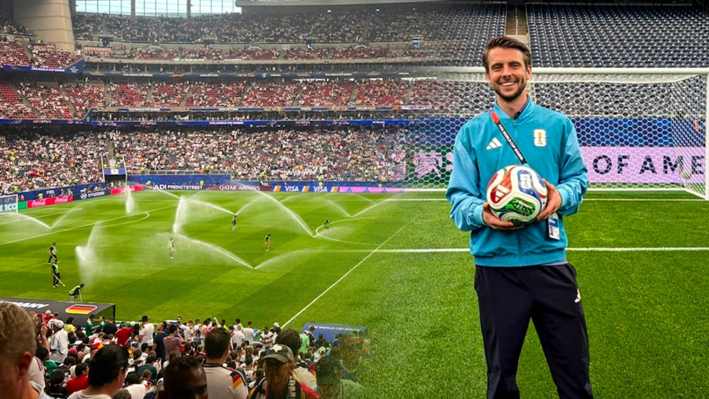 Grasmeester Roy verruilt Johan Cruijff Arena tijdelijk voor het WK: "Alleen maar hollen"