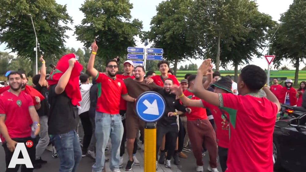 "Heb je even voor mij" en "Links Rechts": Marokko-fans vieren winst op Oranje
