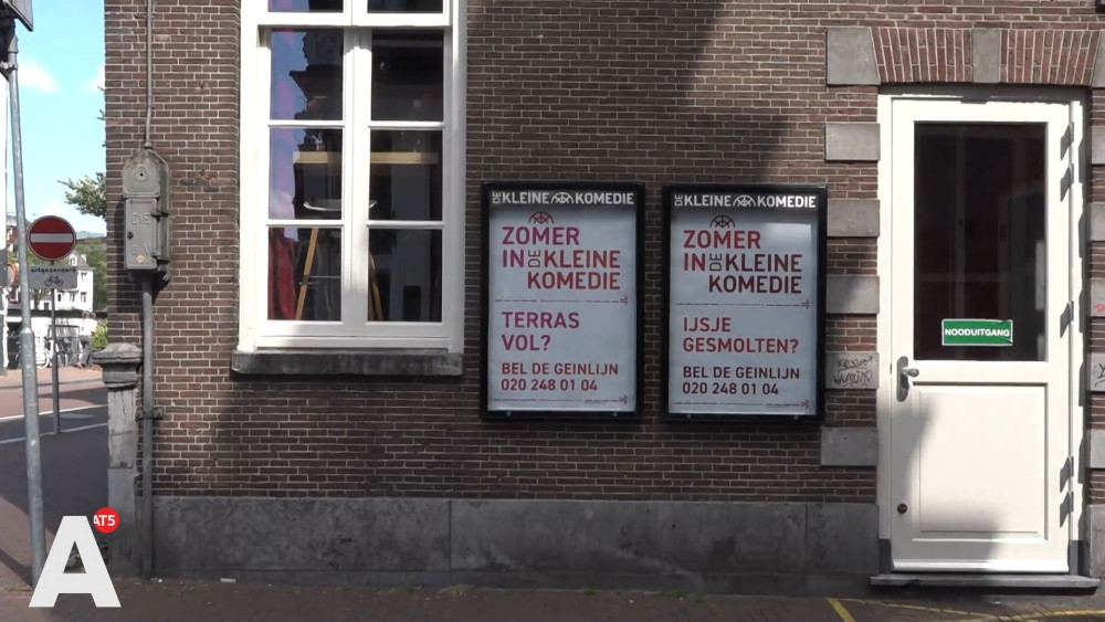 Call for a free joke: De Kleine Komedie launches the Fun Line