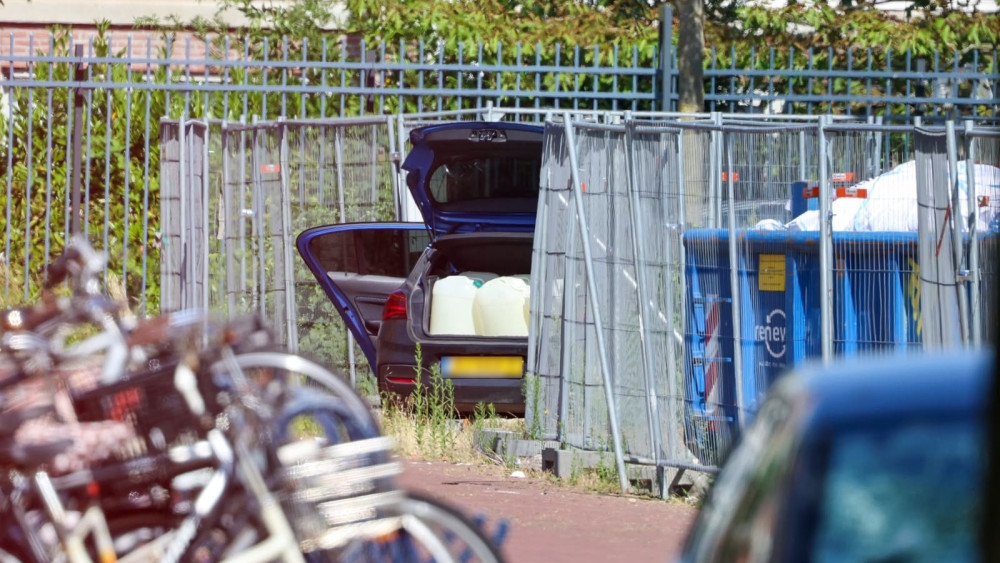 Man (33) aangehouden in onderzoek naar crash met auto vol explosieven Osdorp