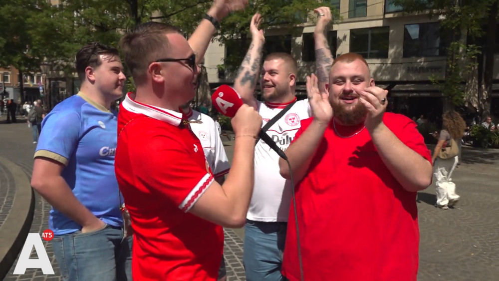 Shelbourne maakt geen schijn van kans tegen Ajax, aldus de Shelbourne-fans