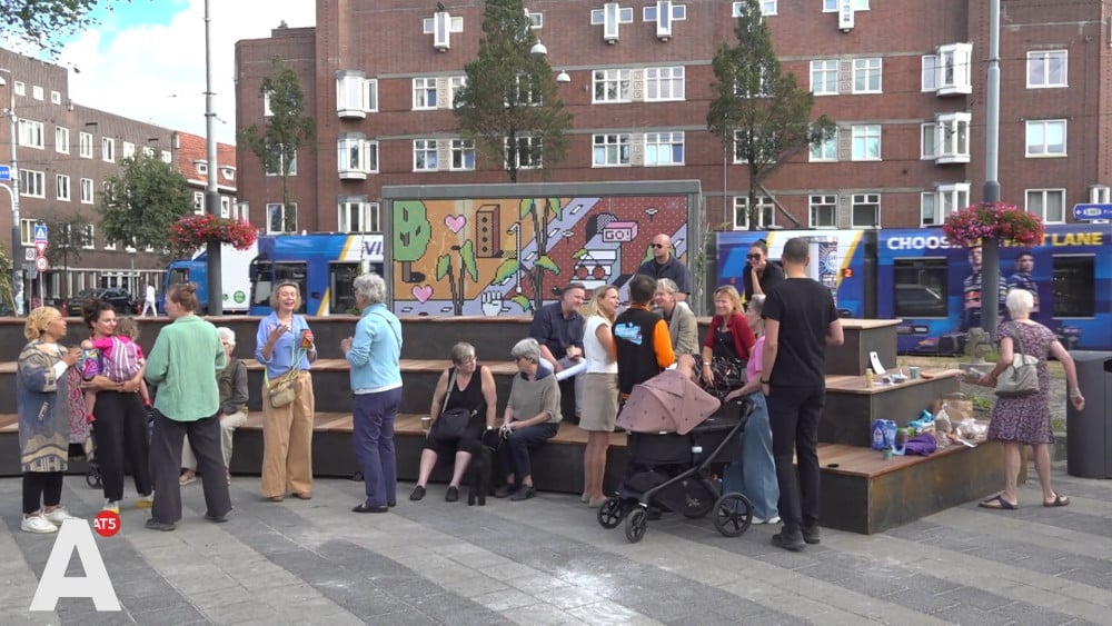 Hoofddorpplein vernieuwd met eigen 'amfitheater': "Visitekaartje van Amsterdam"