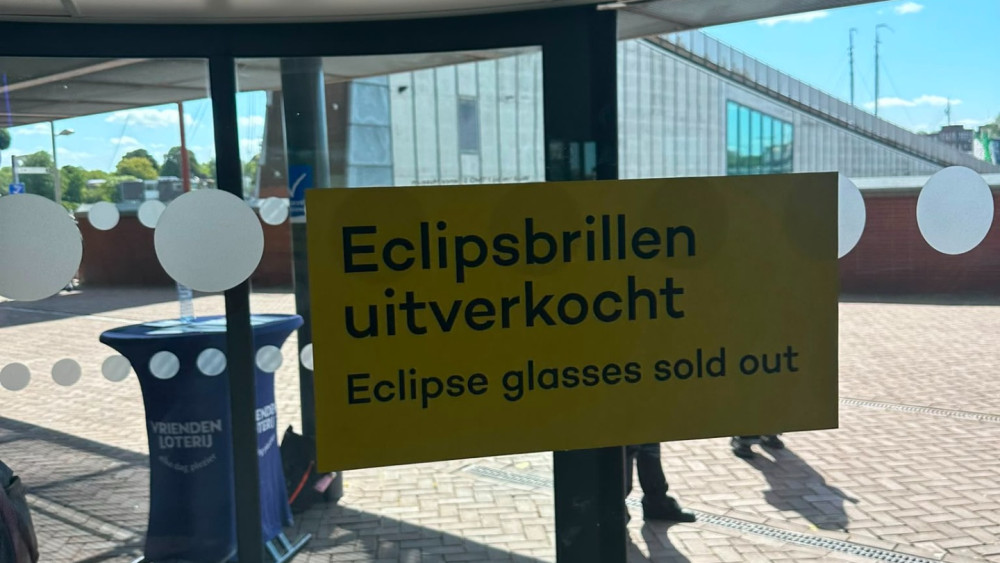 Eclipsbrillen vliegen over de toonbank: ''We worden platgebeld''