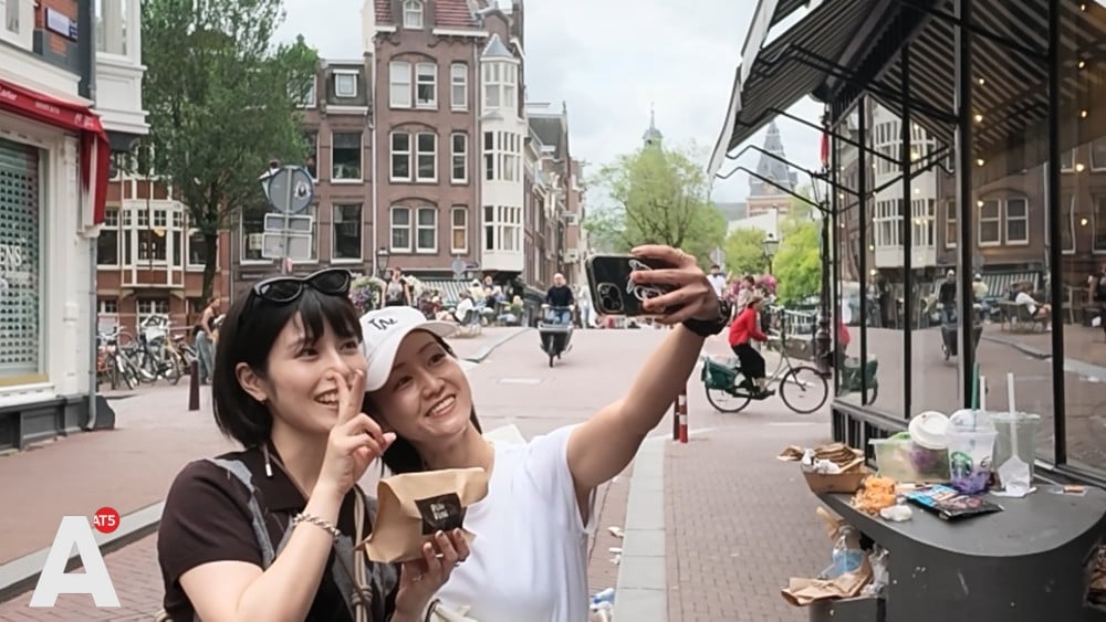 Van antiekstraat naar toeristische trekpleister: karakter van de Spiegelgracht verandert