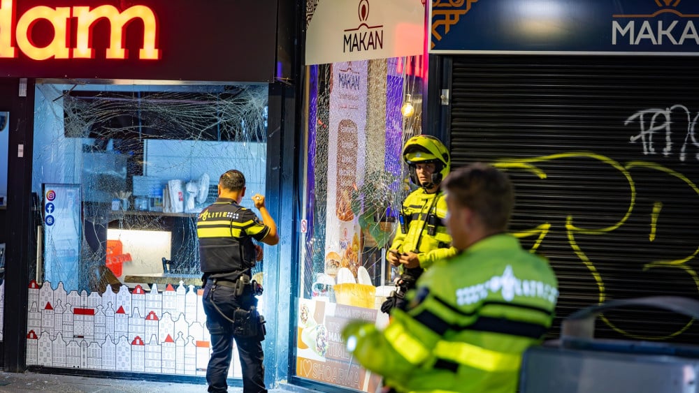 Explosie bij juwelier Buikslotermeerplein, politie onderzoekt plofkraak