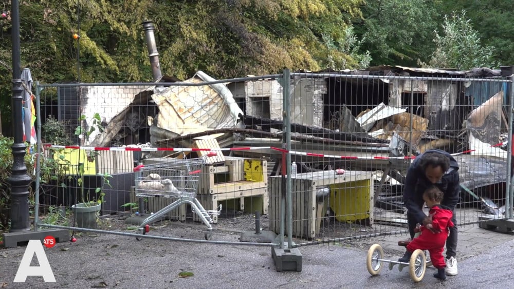 Geliefd gekraakt buurthuisje in Flevopark afgebrand: "Het werd met zoveel liefde gerund"
