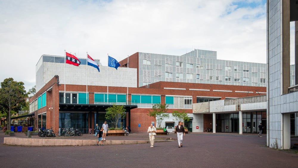 'Inval bij woning van hoofdonderzoeker van gelekt rapport over misstanden bij gemeente'