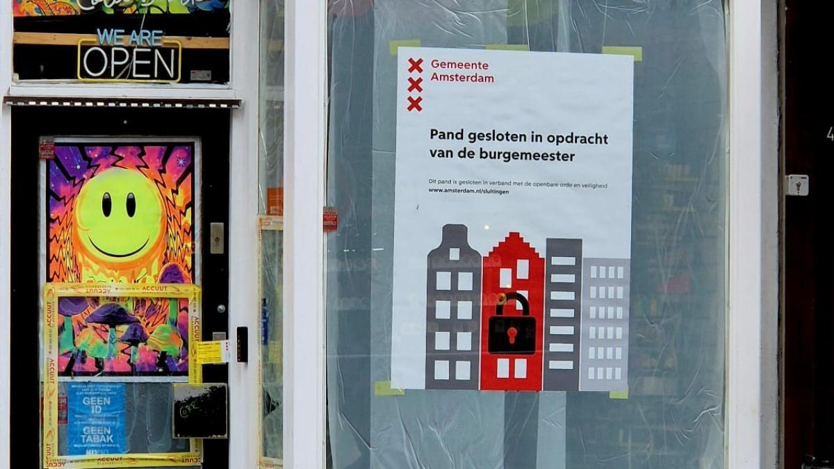 Halsema sluit winkel op Reguliersbreestraat vanwege illegale handel