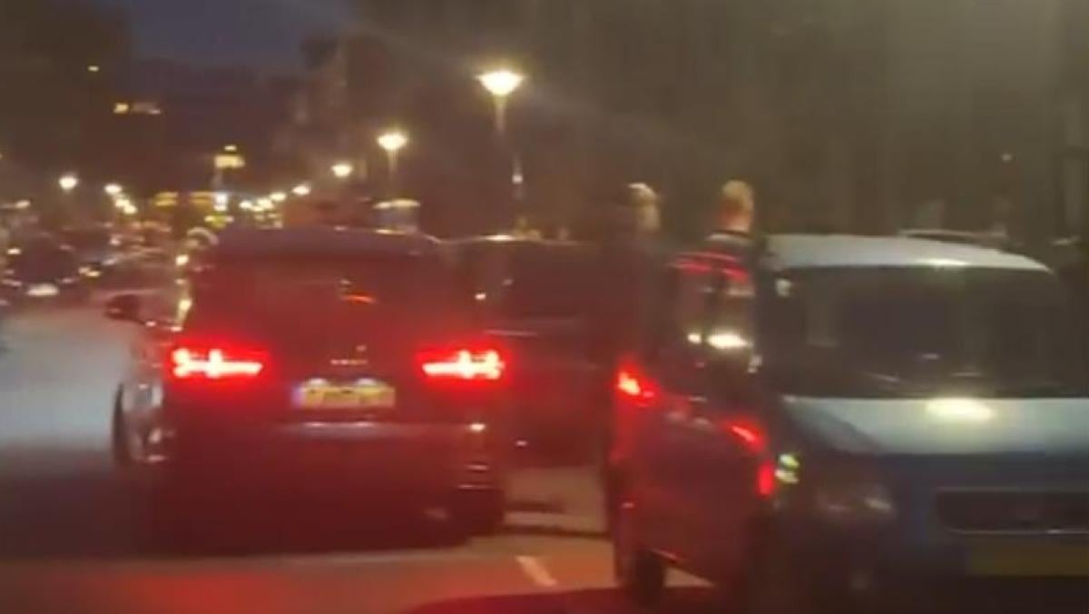 Speciale eenheid ingezet in Rivierenbuurt, knallen gehoord