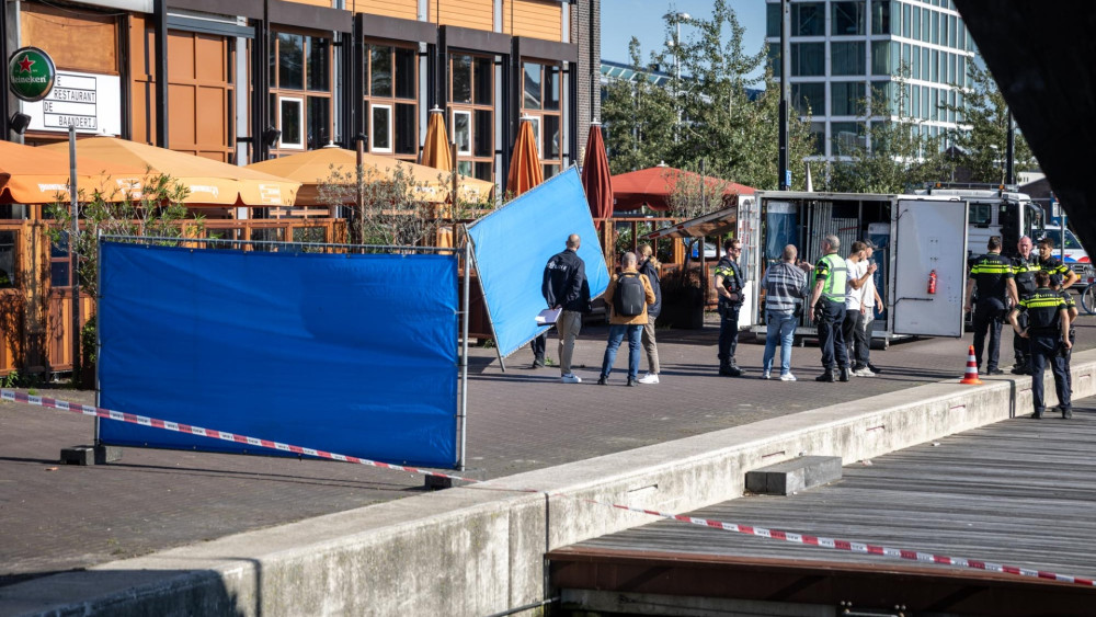 Politie: dodelijke schietpartij op vol terras NDSM-kade volgde op woordenwisseling