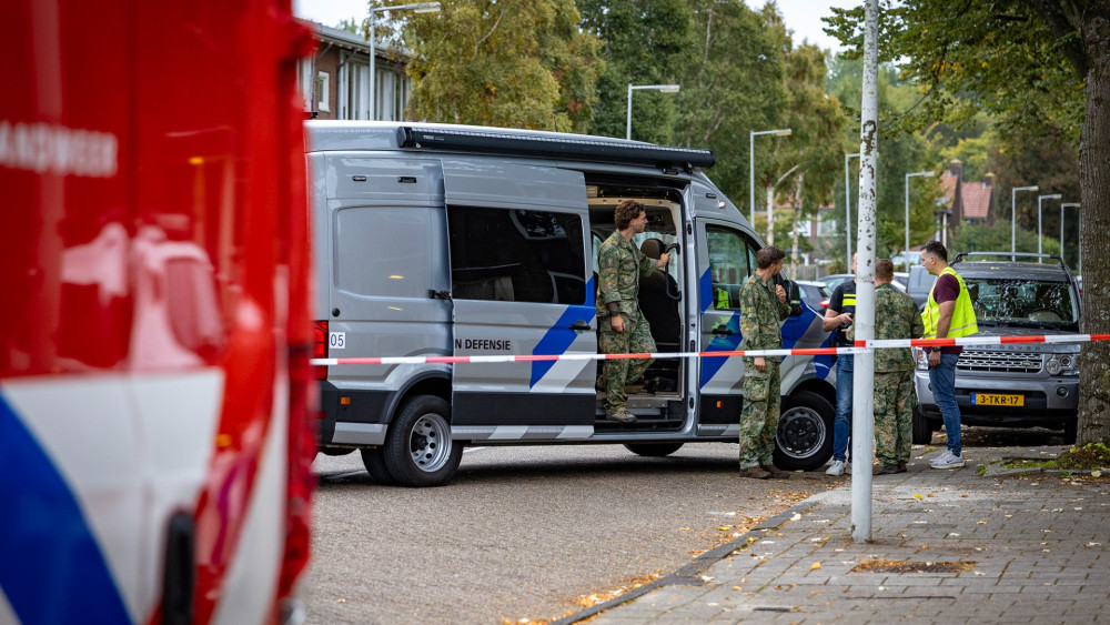 Mogelijke explosieven in woning Slotermeer, straat afgezet en EOD opgeroepen