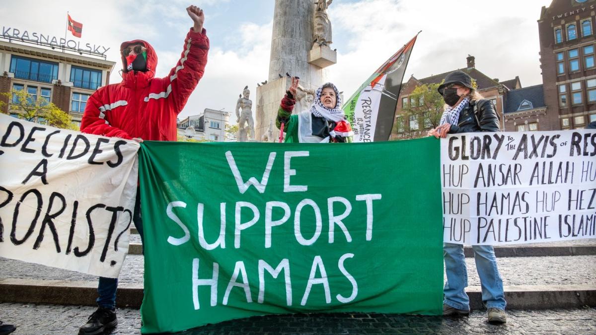 Minister Van Weel to discuss Hamas protests with Amsterdam Mayor Halsema