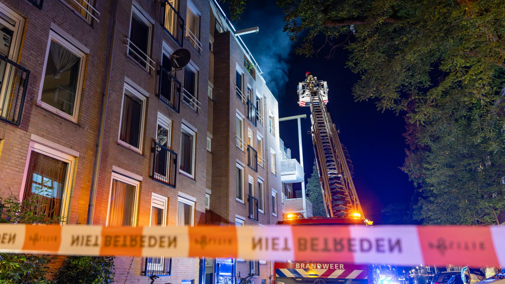 Gewonde bij woningbrand in Indische Buurt