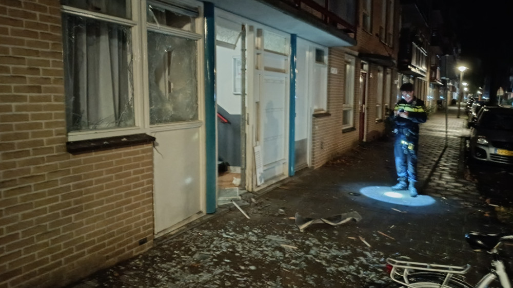 Cameratoezicht bij twee straten in Indische Buurt na explosie en 'ordeverstoring'